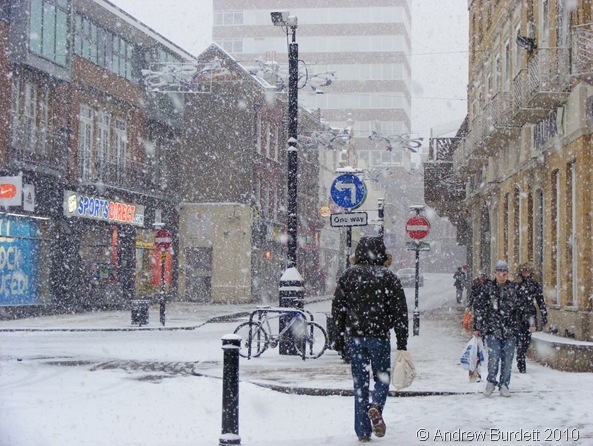 Snow in Maidenhead Town Centre_18Dec10