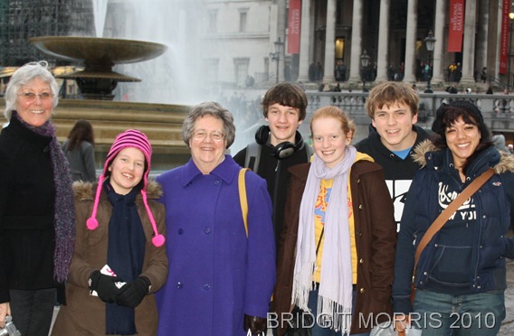 GROUPPHOTO_In Trafalgar Square, shortly before entering the National Gallery.