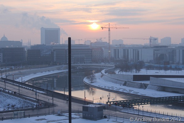 MORNING SUN: The sun rises over Berlin. (IMG_7514)