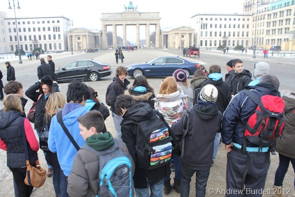 THE BRANDENBERG GATE: Cameras in hand, we arrived at the Brandenburg Gate. (IMG_7537)