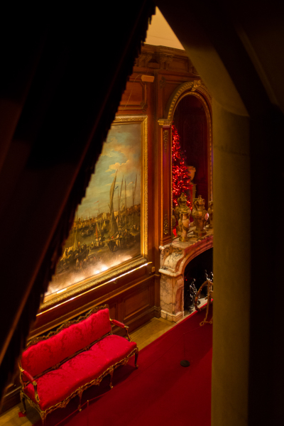 An alternative view of the Christmas decorations in the Waddesdon Manor hallway.